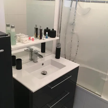 2 Pieces - Quartier Calme - Parking Gratuit מץ