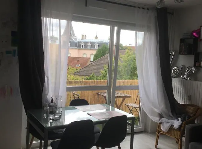 2 Pieces - Quartier Calme - Parking Gratuit * Metz